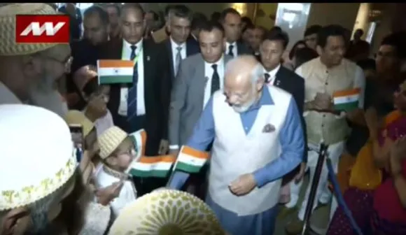 LAKH TAKE KI BAAT : मिस्र दौरे पर पीएम मोदी ने भारतीय मूल के लोगों से मुलाकात की