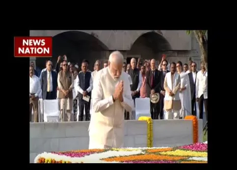पीएम मोदी ने राजघाट पर दी महात्मा गांधी को श्रद्धांजलि, बापू का 154वीं जयंती आज