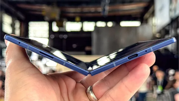 Inside the Samsung Galaxy Z Fold failure_ Dust, hinge issues and fragile screens