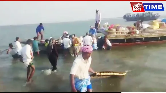 Major Boat Accident Averted in Assam’s Dhubri, Over 100 Passengers Rescued