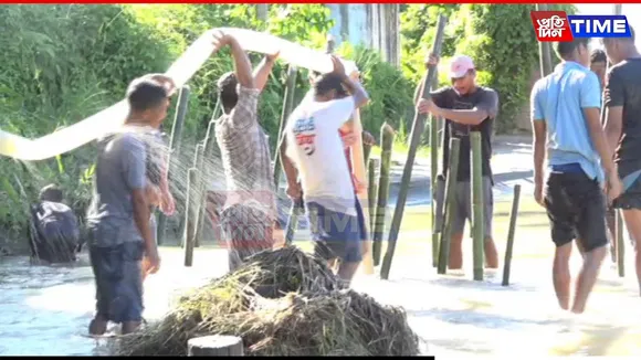 Villagers Use Bamboo Porcupines to Fight River Erosion in Assam’s Udalguri