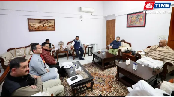 Ahead of Polls, Assam Congress Leaders Meet Central Leadership in Delhi