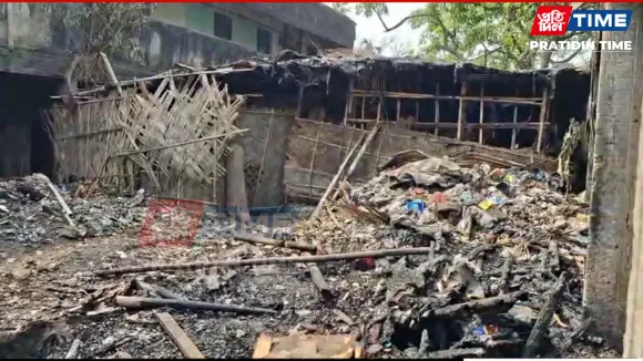 A youth was burnt alive in a fire at Bamunimaidam in Guwahati