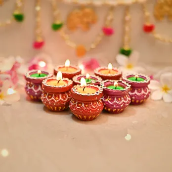 Collectible India Handmade Matki Candles Diwali Gift Set - Diwali Candles  Set - Decoration Items for Home Decor - Wax Clay Candles for Diwali ...