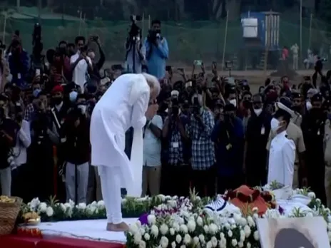 PM Modi Pays Last Respects To Lata Mangeshkar In Mumbai