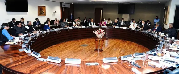 Centre discusses evacuation efforts to rescue Indians stranded in Ukraine  