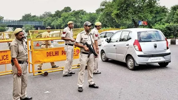 Delhi Police Arrest 1 As 4 Flee Following Encounter