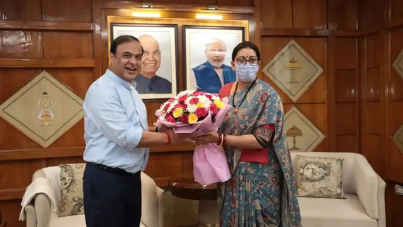 Union Minister Smriti Irani Questioned On Inflation At Guwahati Airport