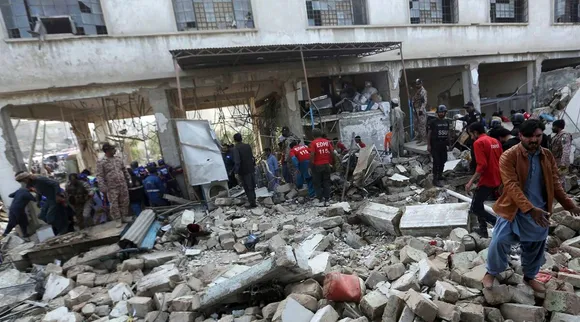 Blast in Karachi Leaves 1 Dead, 10 Injured