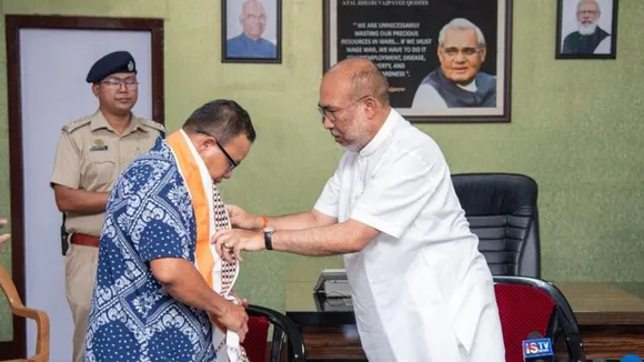 Top Manipur Insurgent Surrenders Before CM