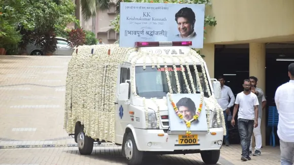 Singer KK Cremated in Mumbai, Family-Fans Bid Tearful Adieu