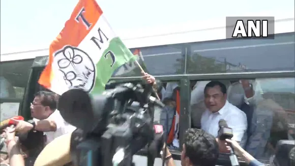 Guwahati: TMC Leaders Protesting Outside Radisson Blu Detained