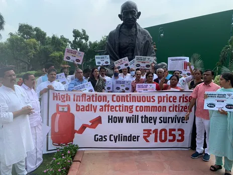 Rahul Gandhi Joins Opposition Protest Against Price Rise in Parliament