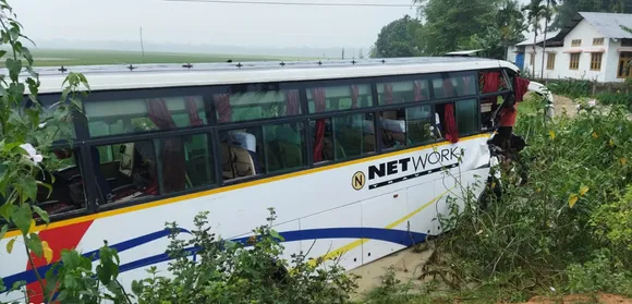 Assam: Several Injured after Bus-Truck Collision in Dergaon