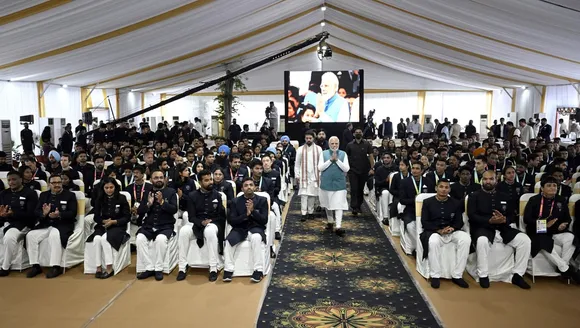 PM Modi Meets CWG 2022 Indian Contingent 
