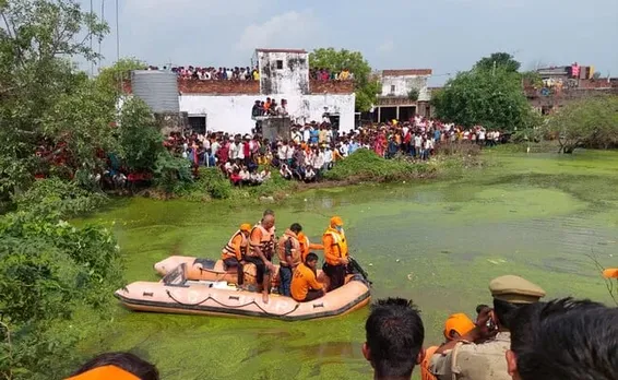 UP: Tractor Trolley Falls Into Pond, 10 Killed
