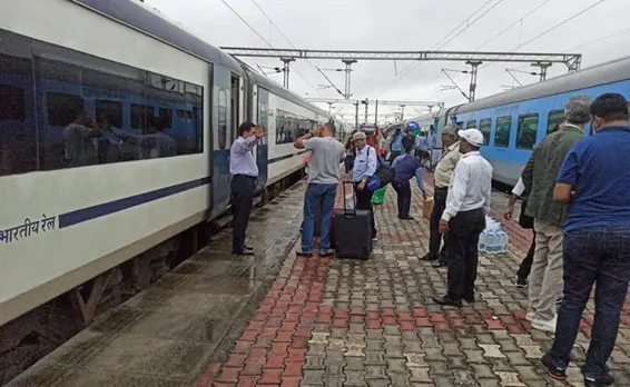 Vande Bharat Express Suffers ‘Flat Tyre’ 