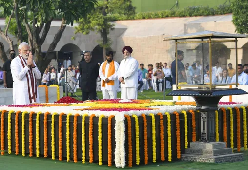 Homage Paid to ‘Father of Nation’ on Gandhi Jayanti 