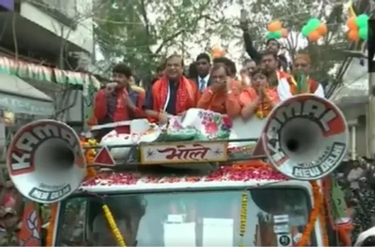 Assam CM Holds Road Show in Delhi Ahead of MCD Polls