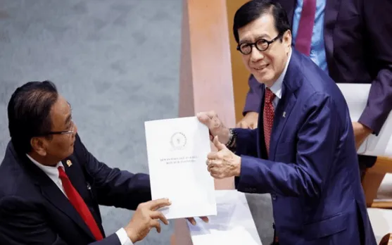 Sexual Relations Outside Marriage Criminalised In Indonesia