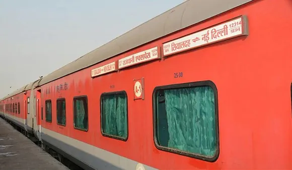 Delhi: IAF Sergeant Held for Making Hoax Bomb Threat Call to Rajdhani Exp