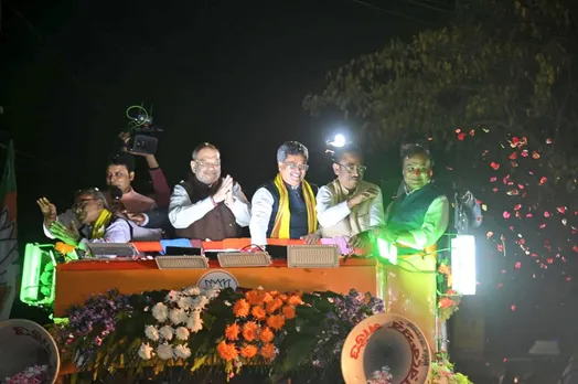 Assam CM Joins Amit Shah in Road Show in Poll-Bound Tripura