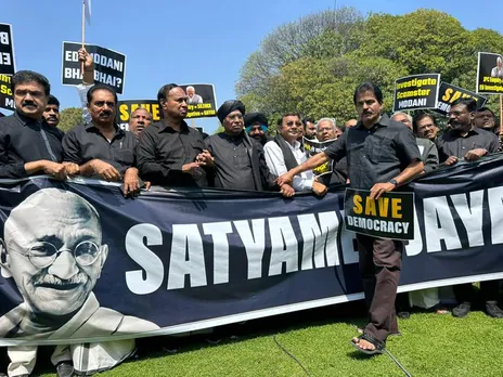 Opposition Leaders Stage Protest March Against Centre Donning Black Attires 