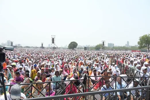 Heat Exposure Kills 8 at Maharashtra Bhushan Award Ceremony