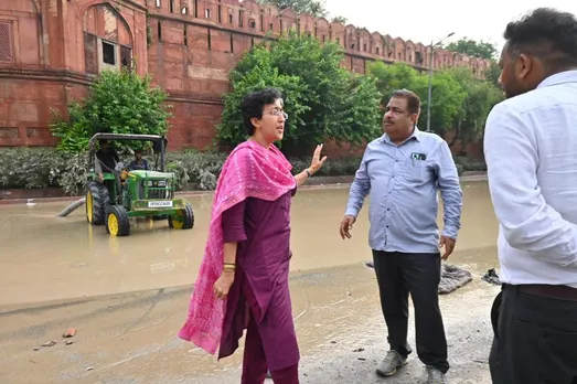 Delhi Floods: Atishi Visits Relief Camps, Directs Officials to Keep Teams on Alert