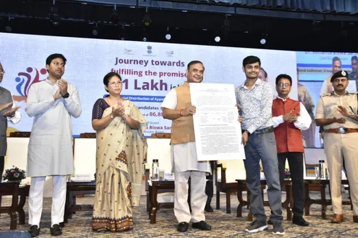 Assam CM Distributes Appointment Letters to 514 Candidates of Grade III & IV Posts