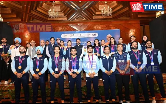Union Sports Minister Felicitates Asian Games Medalists & Gives Away Cash Prizes