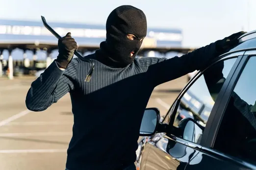 Dacoits Loot Rs 2 Lakh Cash from Parked Car in Guwahati’s Six Mile