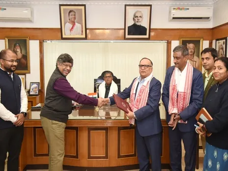 Assam Raj Bhavan Signs MoU with IIT Guwahati for Enhanced Public Services