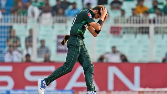 Shaheen Afridi Passes Captaincy Baton, Extols Unity with Babar Azam's Vision