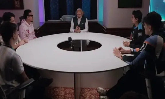 PM Modi Meets Top Online Gamers Of India, Tries His Hands