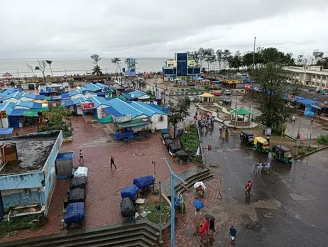 Cyclone 'Remal' Intensifies, Expected to Make Landfall by May 26 Midnight