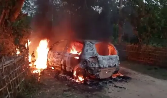 Tensions Flare in Assam's Nagaon as Locals Nab Goat Thieves, Torch Vehicle