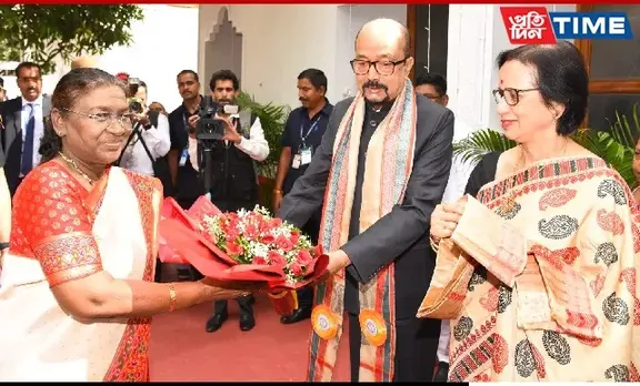 Chhattisgarh Guv Ramen Deka Receives President Murmu at Raj Bhavan