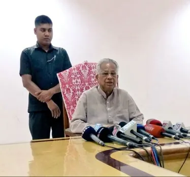Himanta is trying to malign the image of Sarbananda, says Tarun Gogoi