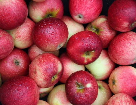 After carbide stuffed mangoes, coloured apples flood markets
