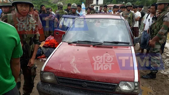 Dima Hasao | Locals surround 3 people on suspicion of child abductors, Army jawans to the rescue