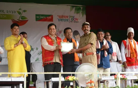 CM Sonowal distributes saplings to students; felicitates forest officials on occasion of Van Mahotsav