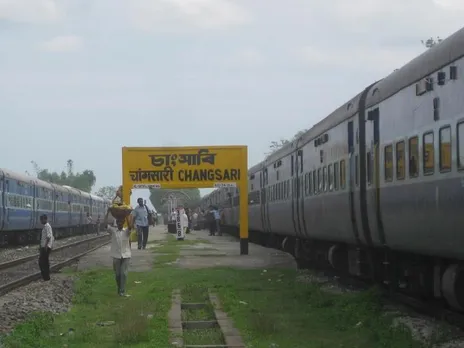 2552 metric tonnes salt imported from Gujarat seized at Changsari