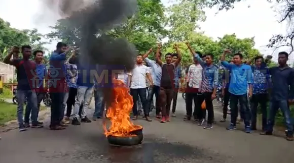 Six communities Assam bandh affects upper Assam, western Assam; bandh time reduced to 12 hours