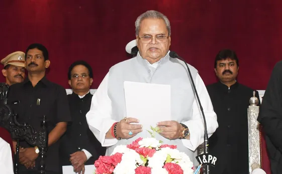 Satya Pal Malik takes oath as new J&K Governor