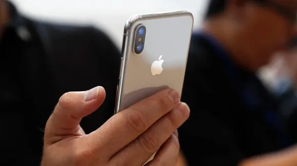 Apple cuts iphone prices post launch of new models