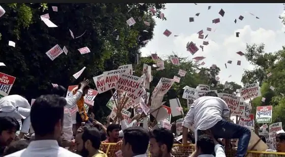 Clashes, faulty EVMs delay DUSU election results
