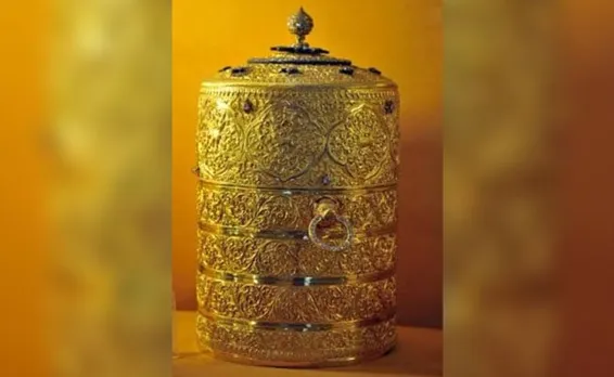 Thief steals Tiffin box worth Rs 3 crore, eats lunch