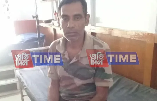 Rhino attacks forest-guard in Kaziranga