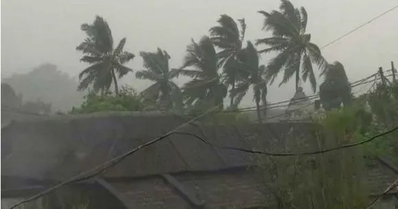 Cyclone Titli wreaks havoc in Odisha, Andhra